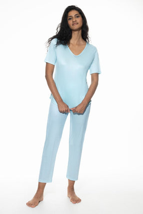 Mey Bodywear Mey dames Pyjama 7/8 broek 1240053 1266 blue paradies – op model