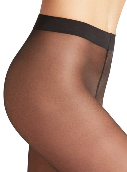 FALKE Pure Matt 20 DEN Dames Panty 43120 – Zwart, op model