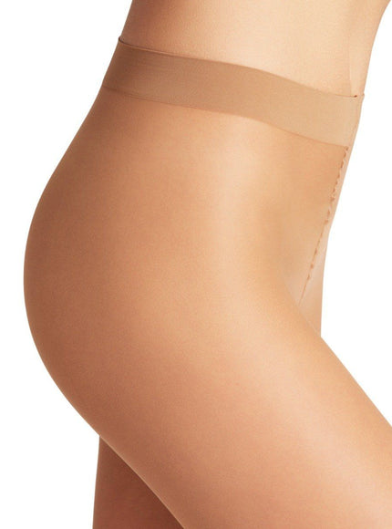 FALKE Pure Matt 20 DEN Dames Panty 43120 – op model