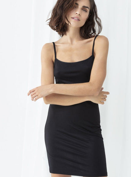 Mey Bodywear dames body dress emotion 55205 – Zwart, op model