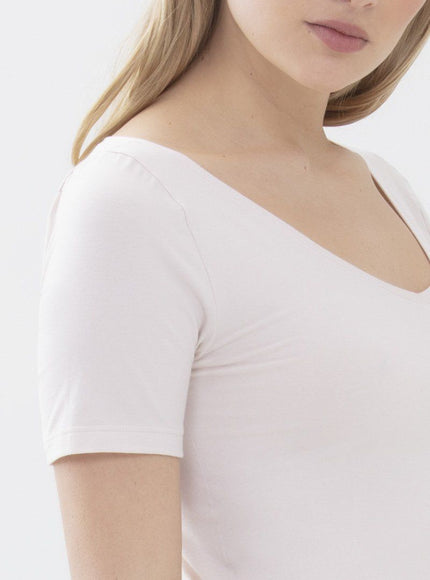 Mey Bodywear Dames Organic T-Shirt 26816 – bailey, op model