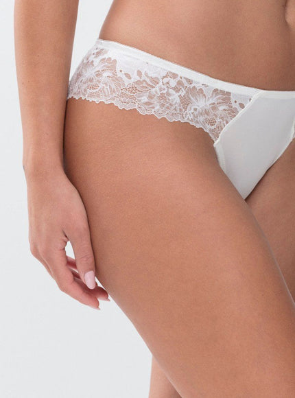 Mey Bodywear dames Stringpant 79282 5 champagner – detail