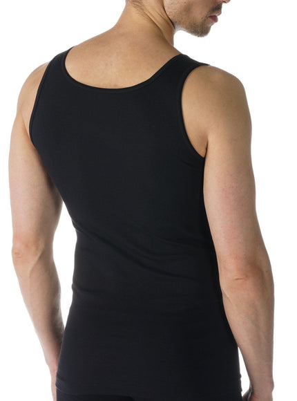 Mey Bodywear Mey Casual Cotton Athletic shirt (49100) – Zwart, op model
