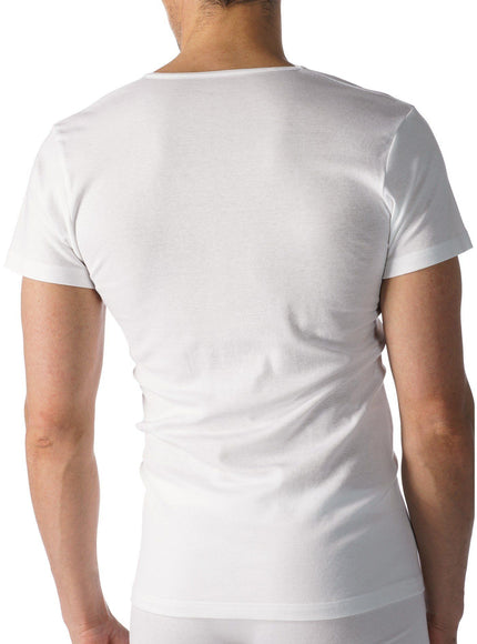 Mey Bodywear Mey Casual Cotton T-Shirt korte mouw V-hals (49007) – op model