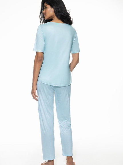 Mey Bodywear Mey dames Pyjama 7/8 broek 1240053 1266 blue paradies – op model
