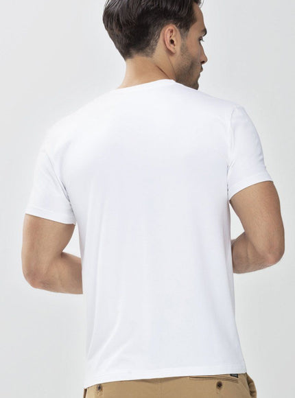 Mey Bodywear Mey heren T-shirt Crew Neck 46502 – Wit, op model
