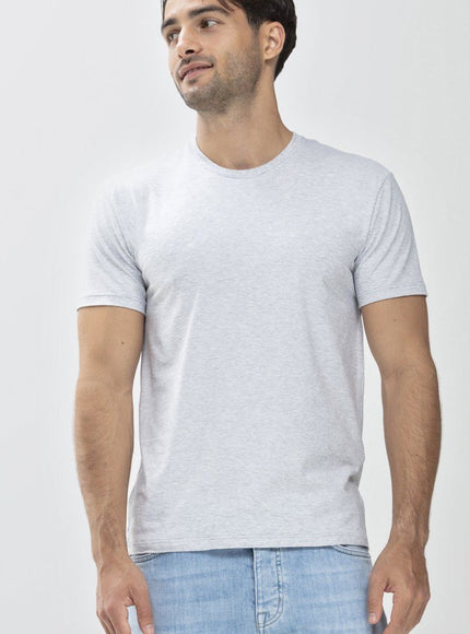 Mey Bodywear Mey heren T-shirt Crew Neck 46502 – light grey melange, op model
