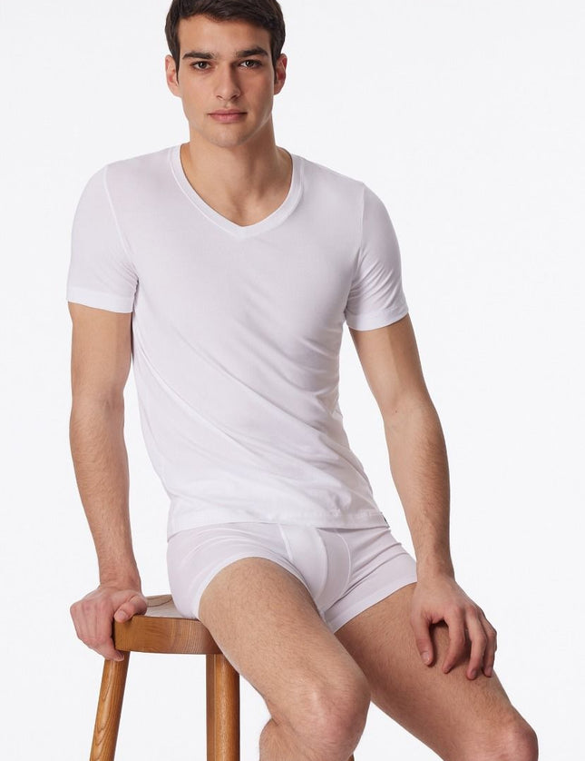 Schiesser Long Life Soft T-shirt V-hals 155630 – wit, op model