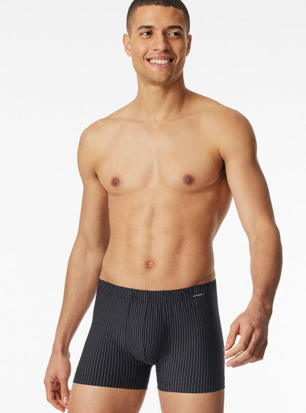 Schiesser Shorts Pure Micro NOS 182176 – schwarz, op model