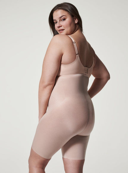 Thinstincts 2.0 - High-Waisted Mid-thigh Short 10233R