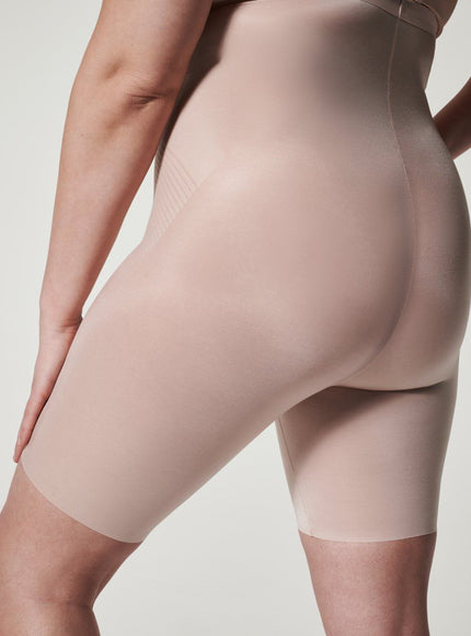 Thinstincts 2.0 - High-Waisted Mid-thigh Short 10233R